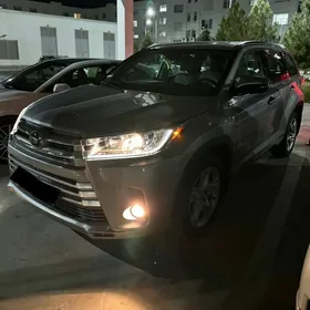 Toyota Highlander 2018