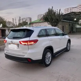 Toyota Highlander 2019