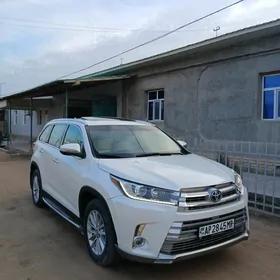 Toyota Highlander 2018