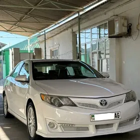 Toyota Camry 2014