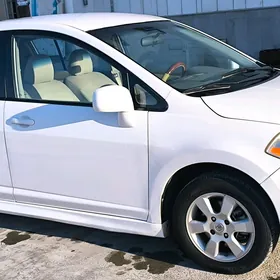 Nissan Versa 2010