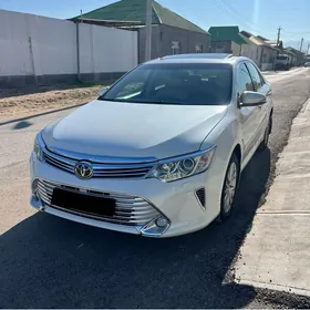 Toyota Camry 2016