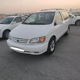 Toyota Sienna 2002