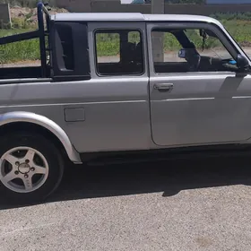 Lada Niva 2000