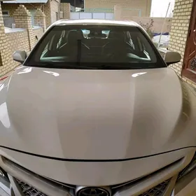 Toyota Camry 2021