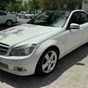 Mercedes-Benz C-Class 2010