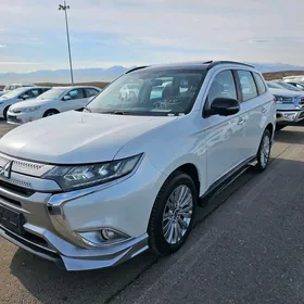 Mitsubishi Outlander 2022