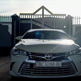 Toyota Camry 2016