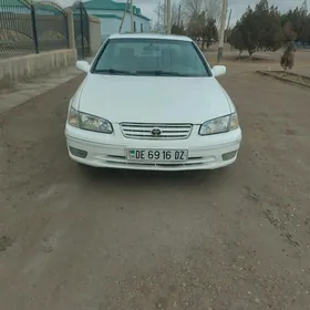 Toyota Camry 2000