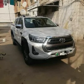 Toyota Hilux 2023