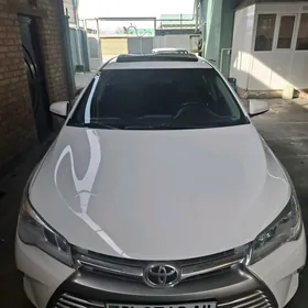 Toyota Camry 2017