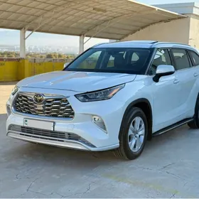 Toyota Highlander 2020