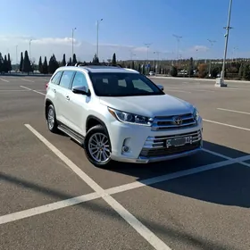 Toyota Highlander 2019