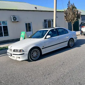 BMW E39 2001