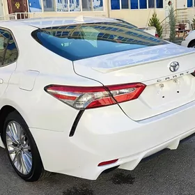 Toyota Camry 2020