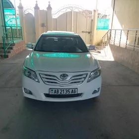 Toyota Camry 2010