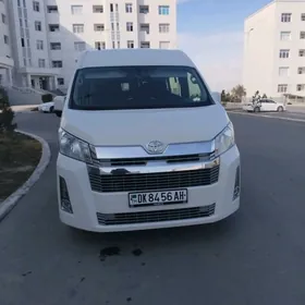 Toyota Hiace 2019