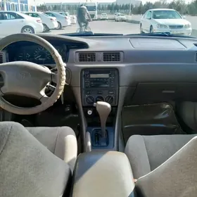 Toyota Camry 2000