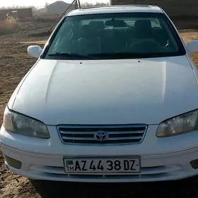 Toyota Camry 2000