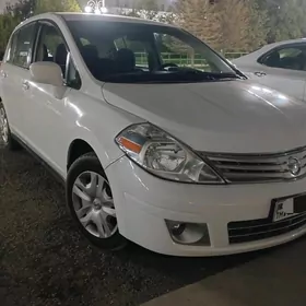 Nissan Versa 2010