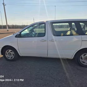 Toyota Sienna 2000