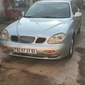 Daewoo Leganza 2001