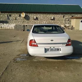 Nissan Altima 2000