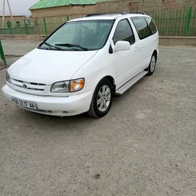 Toyota Sienna 2000