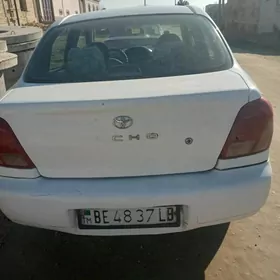 Toyota Echo 2001