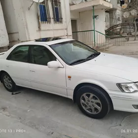 Toyota Camry 2001