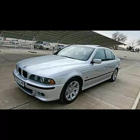 BMW E39 2000