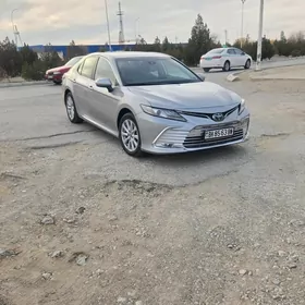 Toyota Camry 2020