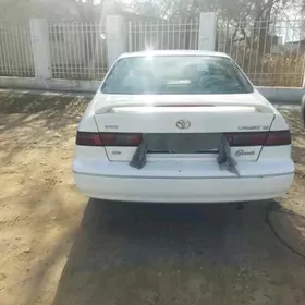 Toyota Camry 1999