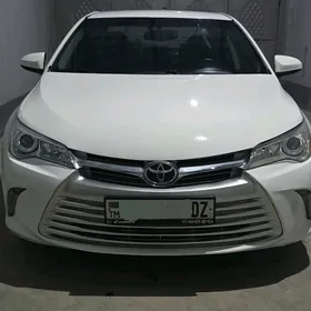 Toyota Camry 2017