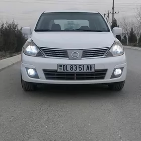 Nissan Versa 2010