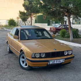 BMW E34 1990