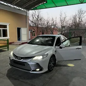 Toyota Camry 2023