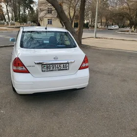 Nissan Versa 2010