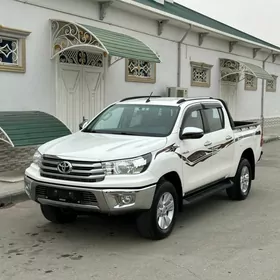 Toyota Hilux 2020