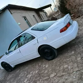 Toyota Camry 2001