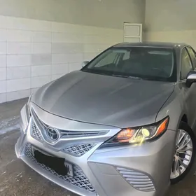 Toyota Camry 2018