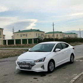 Hyundai Elantra 2019