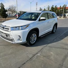 Toyota Highlander 2019