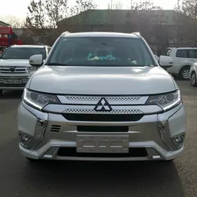 Mitsubishi Outlander 2022