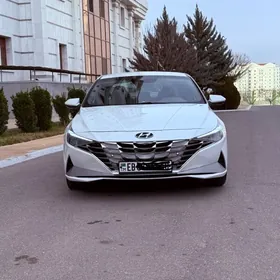 Hyundai Elantra 2021