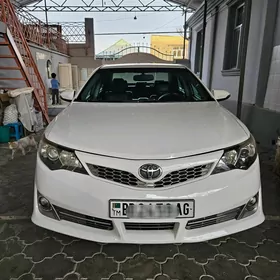 Toyota Camry 2012