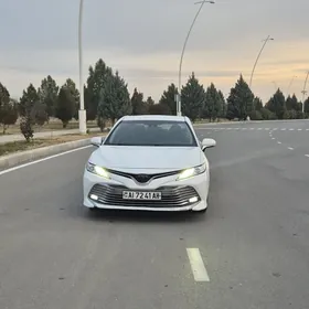 Toyota Camry 2018