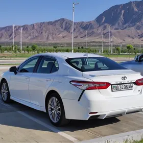 Toyota Camry 2020