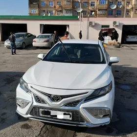 Toyota Camry 2020