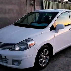 Nissan Versa 2008